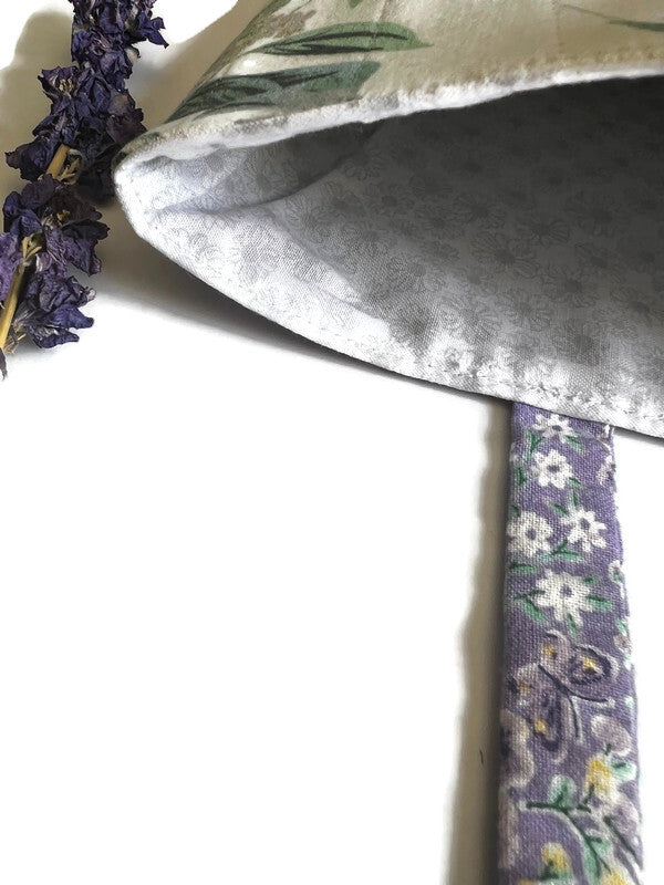 The “Kavya” Book Keeper